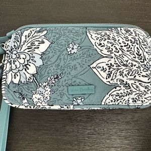 NWT Vera Bradley RFID All in One Crossbody